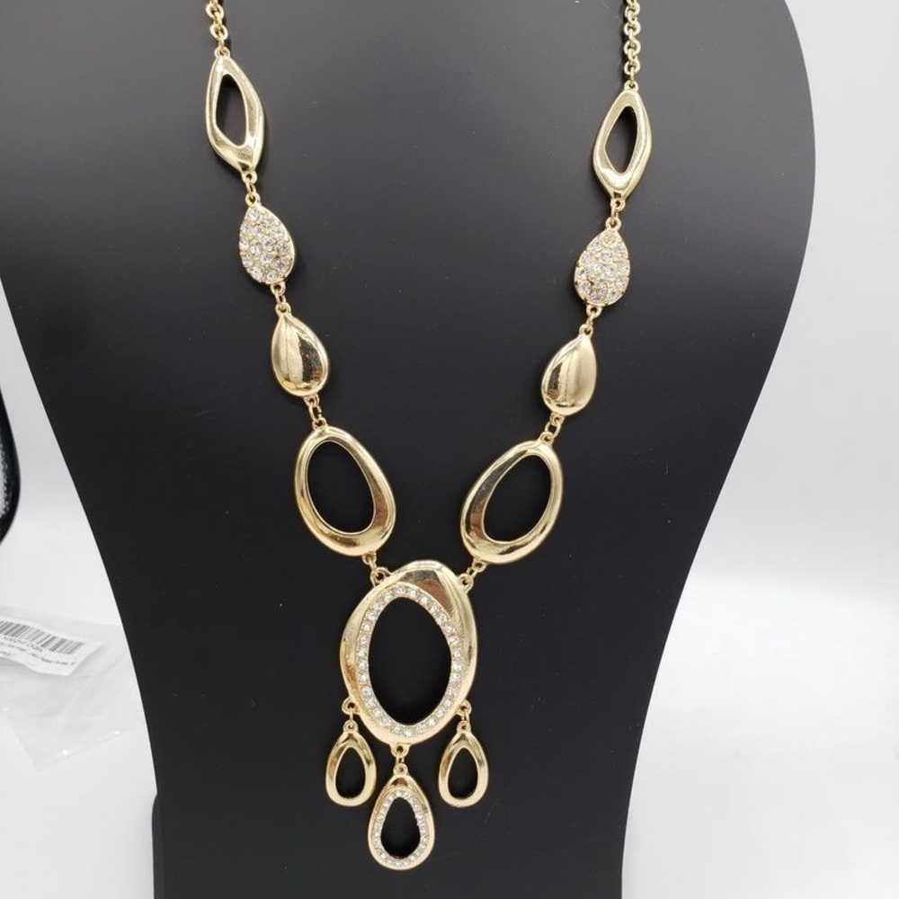 (Bonus Jewelry Included ‼️)Gold Tone With Clear Rhinestone Bling necklace